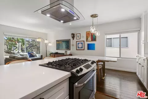 2313 5th St #4, Santa Monica, CA 90405