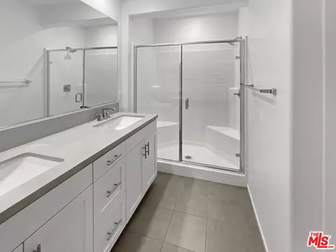 Bath - 5988 Spring St, Buena Park, CA 90621 photo 1 of 3