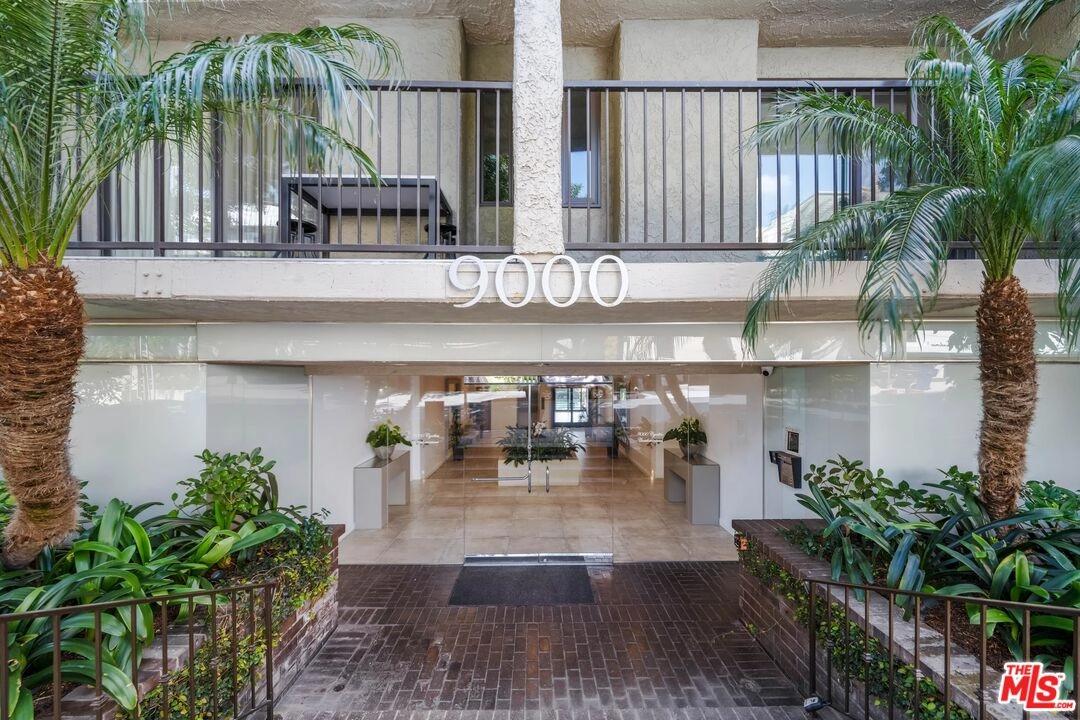 9000 Cynthia St Unit 206  