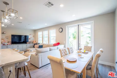5374 Harvard Way, Cypress, CA 90630 photo 4