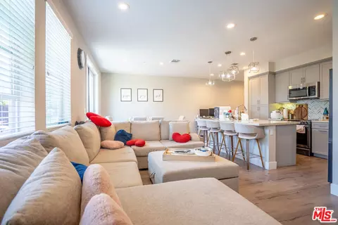 5374 Harvard Way, Cypress, CA 90630 photo 8