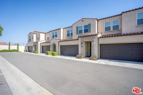 5374 Harvard Way, Cypress, CA 90630 photo 2