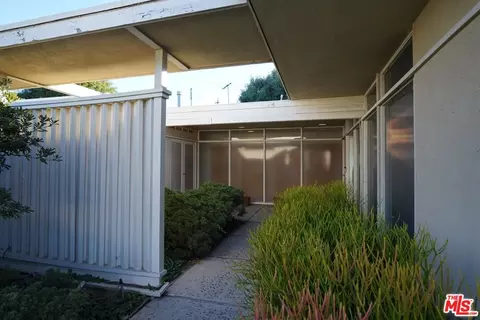 4138 Mantova Dr, Los Angeles, CA 90008