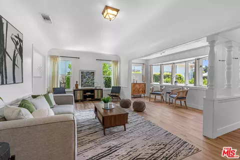 218 N Fairview St, Burbank, CA 91505