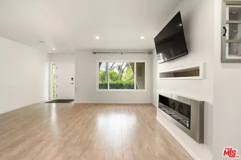 8025 Redlands St #1, Playa Del Rey, CA 90293