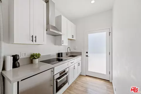 4229 Klump Ave, Studio City, CA 91602 photo 23
