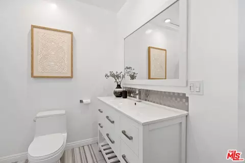 4229 Klump Ave, Studio City, CA 91602 photo 16