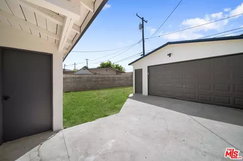Exterior - 13445 Obispo Ave, Paramount, CA 90723 photo 4 of 5