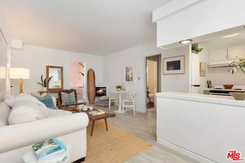 8155 Manitoba St #12, Playa Del Rey, CA 90293
