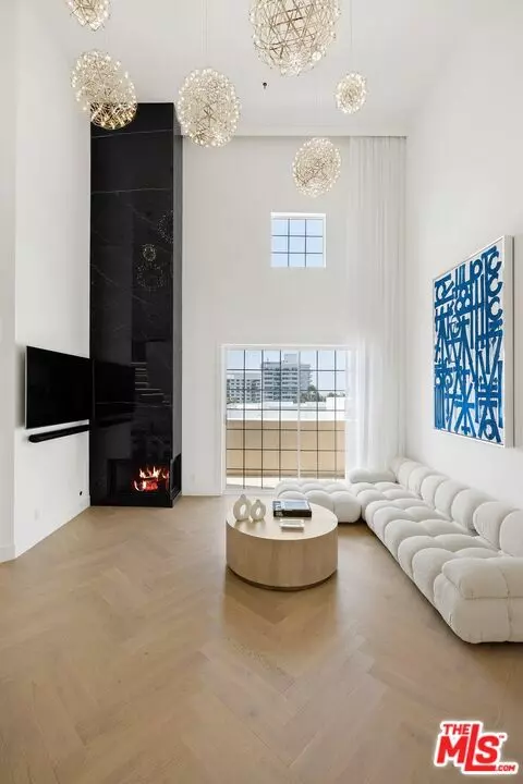 930 N Doheny Dr #417, West Hollywood, CA 90069