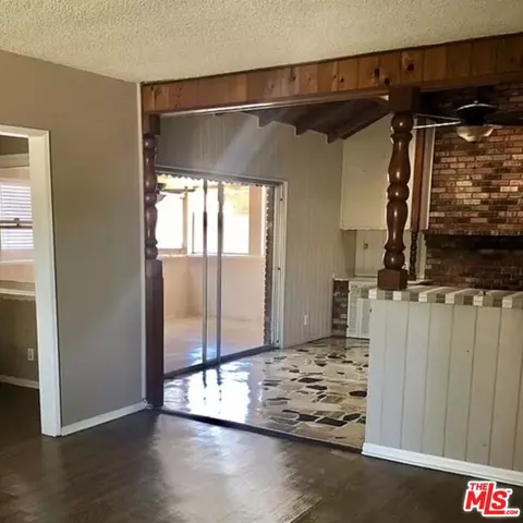 6839 Aura Ave, Reseda, CA 91335 photo 5