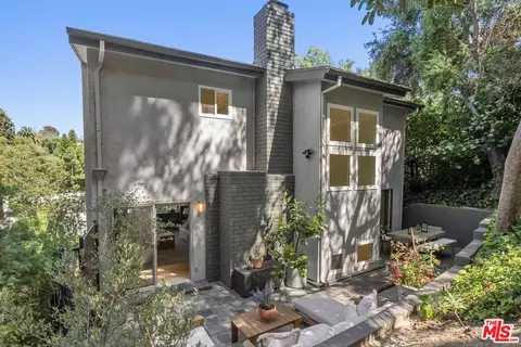 3159 Ellington Dr, Los Angeles, CA 90068
