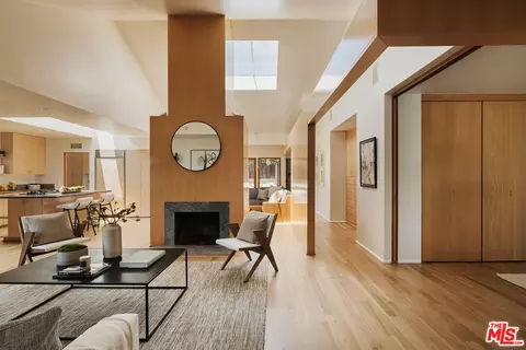 16855 Livorno Dr, Pacific Palisades, CA 90272