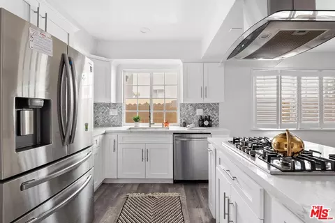 Kitchen - 19504 Gunlock Ave, Carson, CA 90746 photo 4 of 5