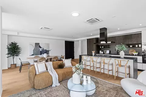 1618 Hilts Ave #202, Los Angeles, CA 90024