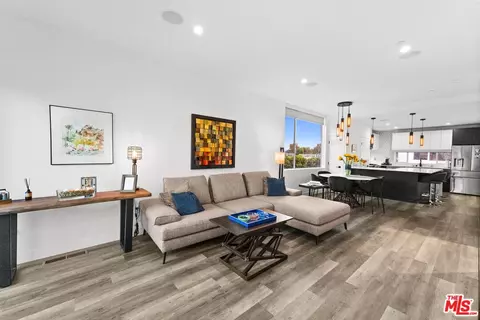 421 S Wilton Pl, Los Angeles, CA 90020