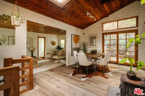 21437 Highvale Trl, Topanga, CA 90290