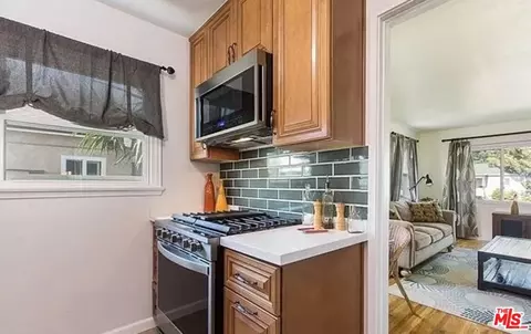 7111 Willis Ave, Van Nuys, CA 91405 photo 3