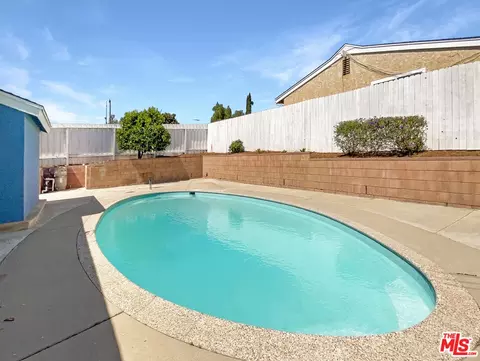 Exterior - 2294 Caldwell Ave, Simi Valley, CA 93065 photo 4 of 4