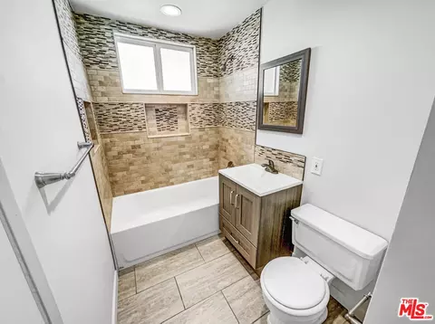Bath - 2294 Caldwell Ave, Simi Valley, CA 93065 photo 1 of 2