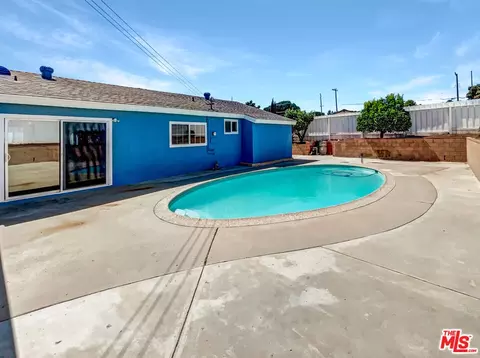 Exterior - 2294 Caldwell Ave, Simi Valley, CA 93065 photo 2 of 4