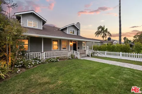 8376 Westlawn Ave, Los Angeles, CA 90045