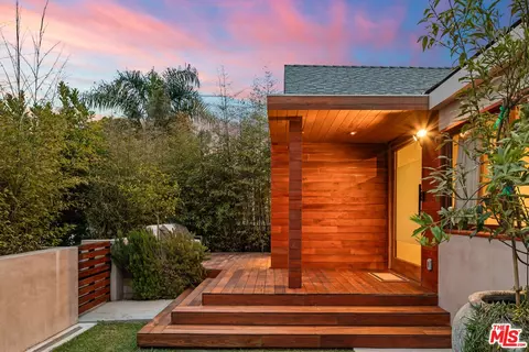 1744 Washington Way, Venice, CA 90291