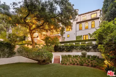 2549 N Catalina St, Los Angeles, CA 90027