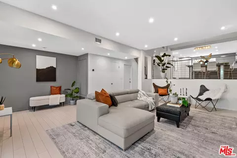 13220 Admiral Ave #D, Marina Del Rey, CA 90292