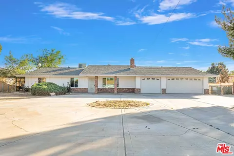 9030 Evergreen Ave, Hesperia, CA 92345