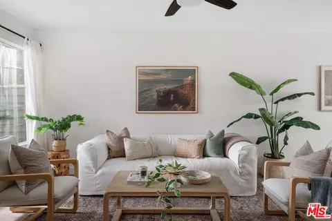 801 N Garfield Ave #19, Pasadena, CA 91104