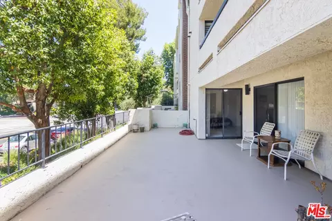 21650 Burbank Blvd #104, Woodland Hills, CA 91367