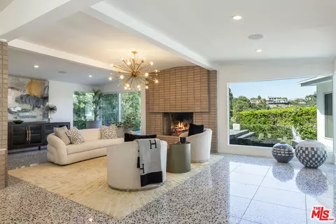 9033 Burroughs Rd, Los Angeles, CA 90046
