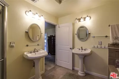 18145 Juniper St, Hesperia, CA 92345 photo 13