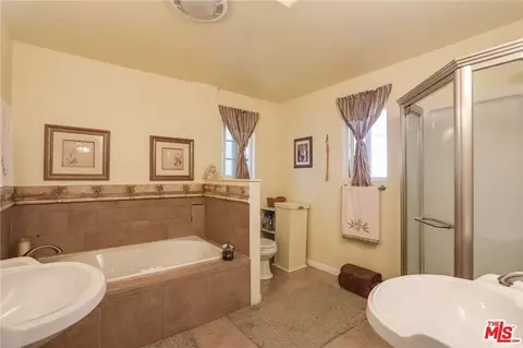 18145 Juniper St, Hesperia, CA 92345 photo 12