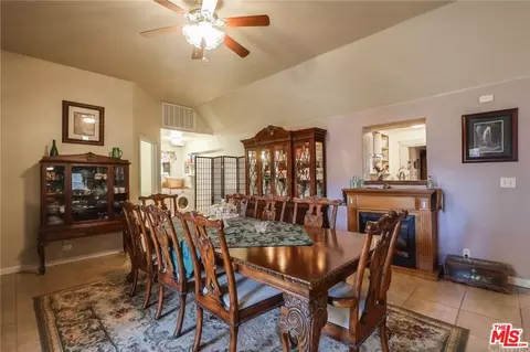 18145 Juniper St, Hesperia, CA 92345 photo 9