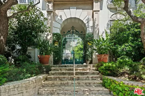 450 N Sycamore Ave #8, Los Angeles, CA 90036