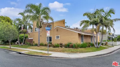 2280 Pamela Ln, Costa Mesa, CA 92627