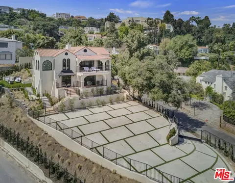 2500 Glendower Ave, Los Angeles, CA 90027
