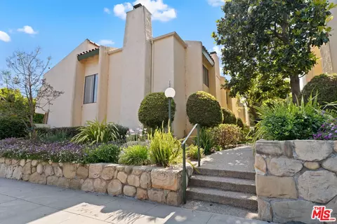 132 W Alamar Ave #5, Santa Barbara, CA 93105