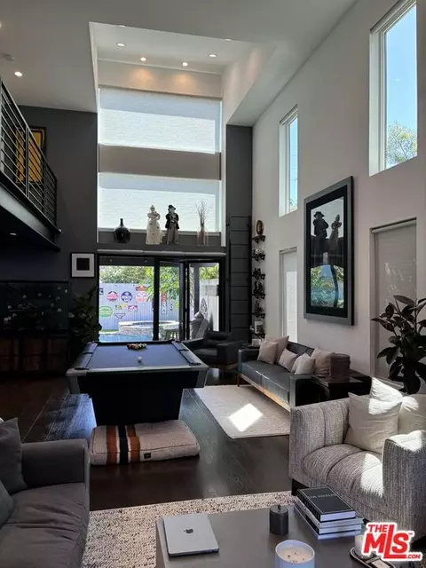 4328 Neosho Ave, Los Angeles, CA 90066