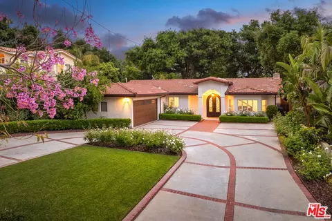 4844 Commonwealth Ave, La Canada Flintridge, CA 91011