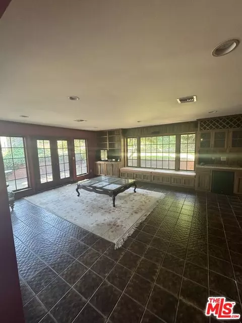4723 Petit Ave, Encino, CA 91436