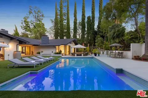16460 Sloan Dr, Los Angeles, CA 90049