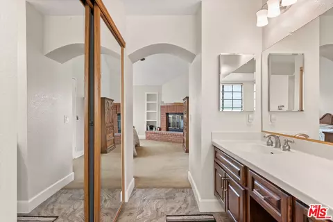 Bath - 2136 Sunrise Cir, Upland, CA 91784 photo 2 of 5