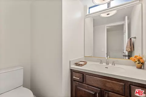 Bath - 2136 Sunrise Cir, Upland, CA 91784 photo 1 of 5