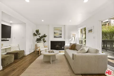 4709 Maytime Ln, Culver City, CA 90230