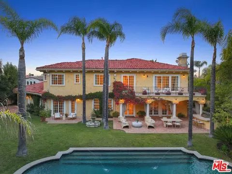 16158 Valley Meadow Pl, Encino, CA 91436