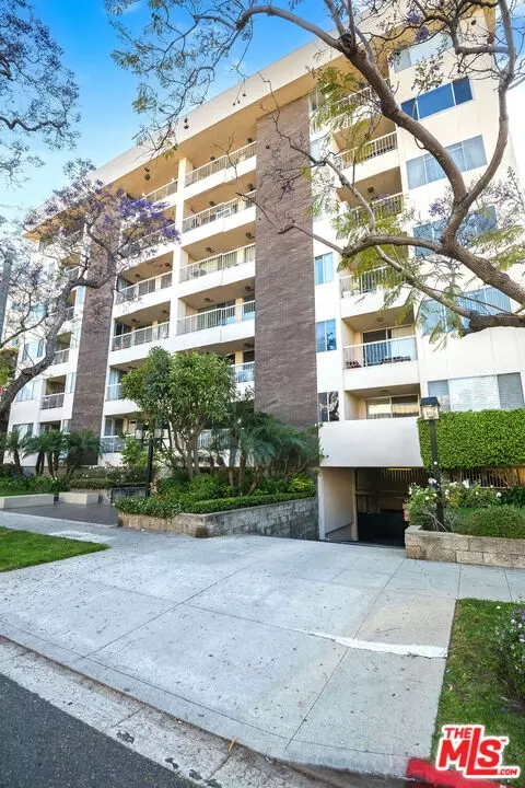 441 N Oakhurst Dr #306, Beverly Hills, CA 90210