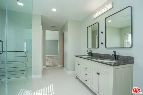 Bath - 1849 Pinnacle Way, Upland, CA 91784 photo 5 of 5